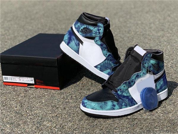 

2020 wmns tie dye 1s white black aurora green 1 mens basketball shoes women men trainers designer sneakers