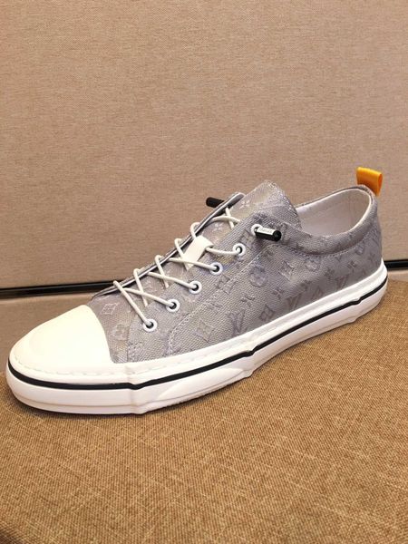 

2021c limited edition high -end men 's fashion casual shoes ,comfortable breathable lace -up shoes ,a full set of original shoe box 38, Black