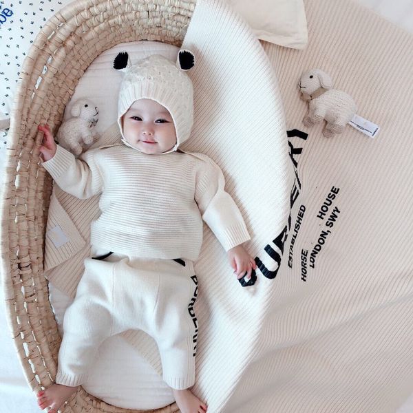 

new autumn winter sweater sets baby boys girls sweater with pants and hat suit newborn baby blanket, White