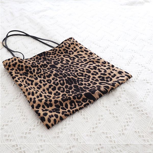

2020 women's fashion leopard concise vintage handbag shoulder bag female convenient tote large-capacity shopping bag casual