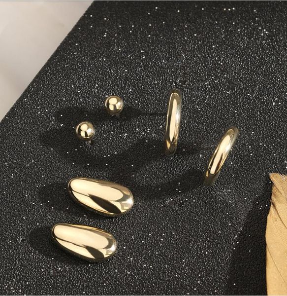 

2020 новые серьги набор с тремя парами круглых бисеров и beanbean и кольцо короткого стильного золота с тремя парами отверстий 052, Golden;silver