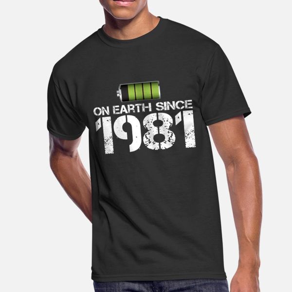 

на земле с 1981 т рубашки мужчины персонализированные 100% хлопок размер s-3xl картины известные смешной летний стиль письмо рубашку, White;black