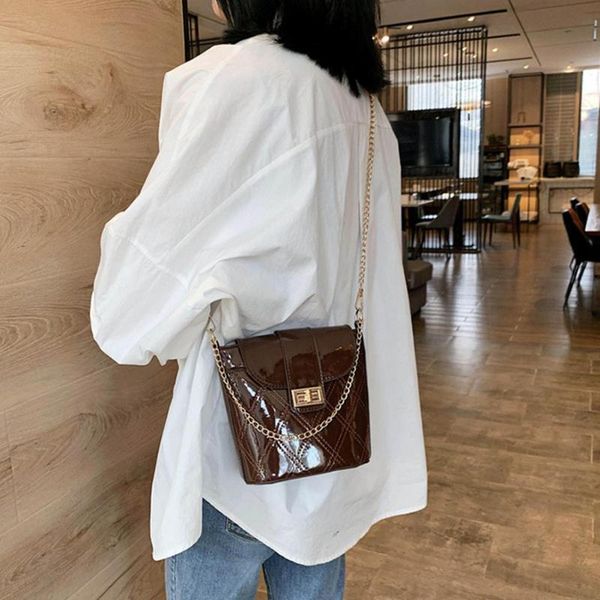 

banabanma woman shoulder bag chain belt buckle cross-body bag satchel with rhomboids decor