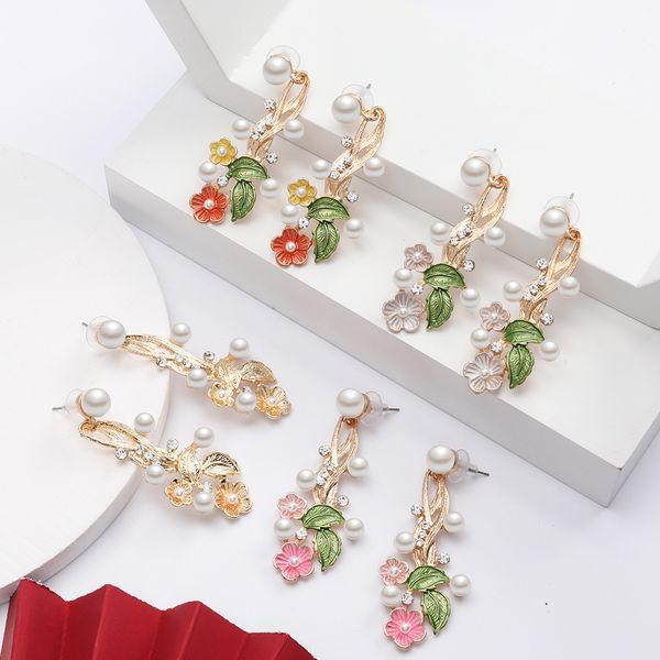 

earrings new creative alloy diamond-studded pearl flower earrings female style girl heart earrings, Golden