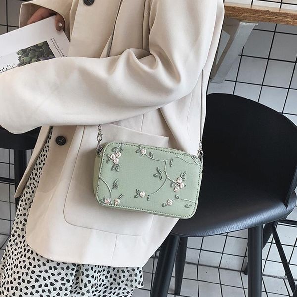 

fashion women new embroidered chain wild bag shoulder messenger bag portable solid zipper sac de plage bolsas feminina