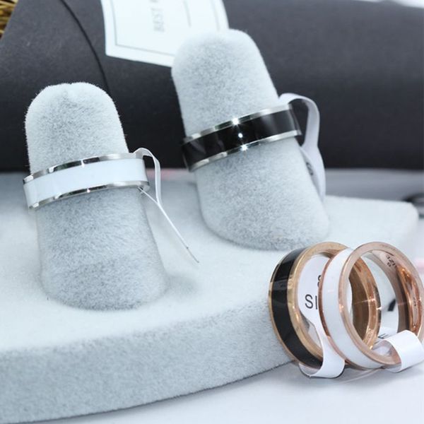 

2021 new fashion couples rings stainless steel black white finger ring women rings men rings silver gold ring gift, Golden;silver