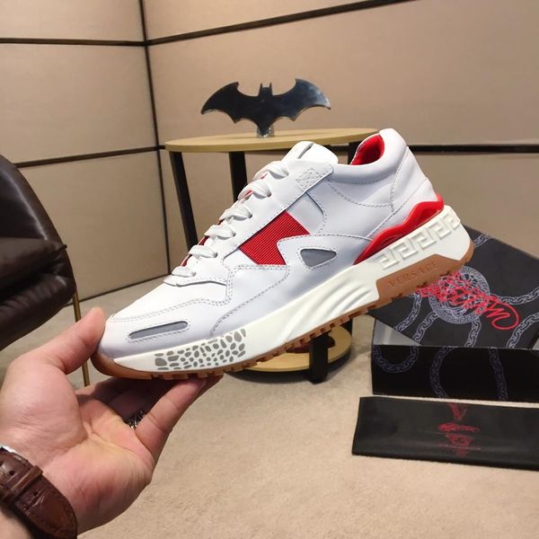 

2021r new custom men 's casual shoes ,fashion wild sports shoes ,comfortable breathable shoes ,original box packaging 38 -44, Black