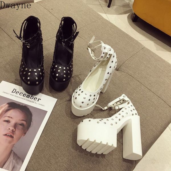 

2020 новая ультра высокой пятки пряжки с платформой заклепки женской обувью, Black