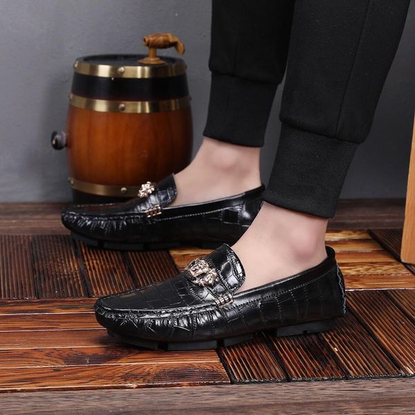 

2021q spring new men 's peas shoes ,leather casual lazy shoes ,wild business shoes ,original box packaging :38 -44, Black