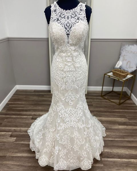 Fit n alargamento Lace Vestido de Noiva 2020 Mermaid / Trumpet mangas Tribunal Trem robe de mariage botões forrados vestidos de noiva Design Feito sob encomenda