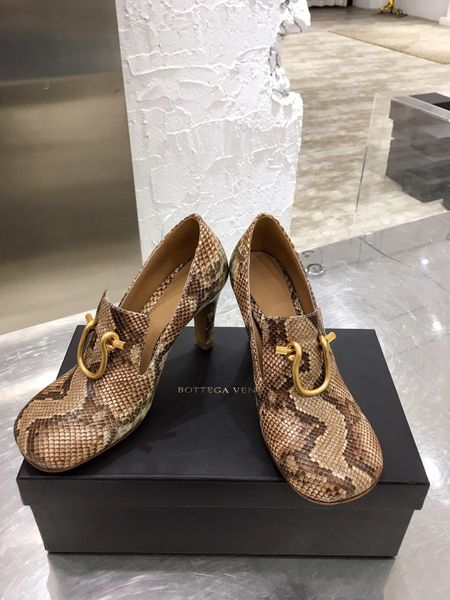 

2020 new leather production high heel loafer in python printed leather comfortable designer shoes women designer designer