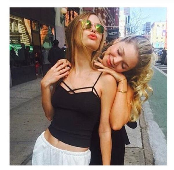 

summer sexy camis женщина хлопок груди крест жилет топы женщина короткого стиль backless камзол девушка и мимоходом танки вверх