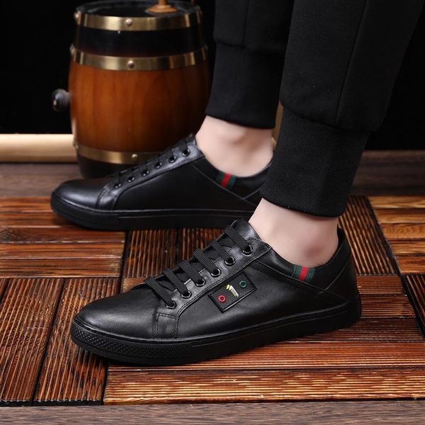 

2021d limited edition men 's leather sneakers ,fashionable casual shoes ,comfortable thick -soled white shoes ,original box packaging, Black