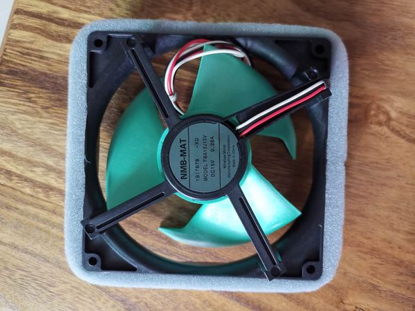 Yeni Fan Soğutma NMB-MAT FBA12J15V 15V 0.28A Fan/Motor Matsushita 3 telli buzdolabı soğutma fanı