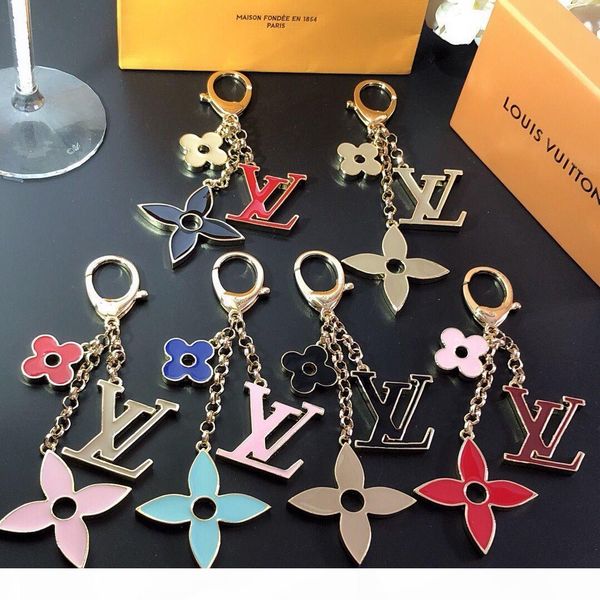 

designer luxury keychains for women men exquisite bag car pendant keyrings classic eleganc style keybuckle with box, Silver