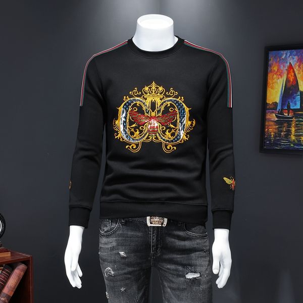 

2020 autumn european station net celebrity handsome personality trendy brand round neck slim bee embroidery trendy sweater men's trend, Black