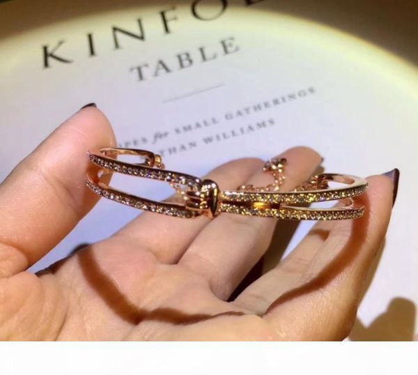 

geometric type 2018 new austrian crystal knotted bracelet, full of personality,desinger jewelry bracelets bangle w9, Black