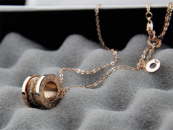 

d295 liruoxi1314 знаменитости дизайн письмо алмаз ожерелье серебро мода металл письмо керамикой подвеска ожерелье золотые ювелирные изделия, Silver