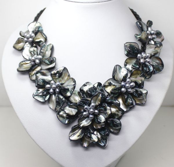 

perfect black shell floral flower & black cultured pearl necklace, Silver