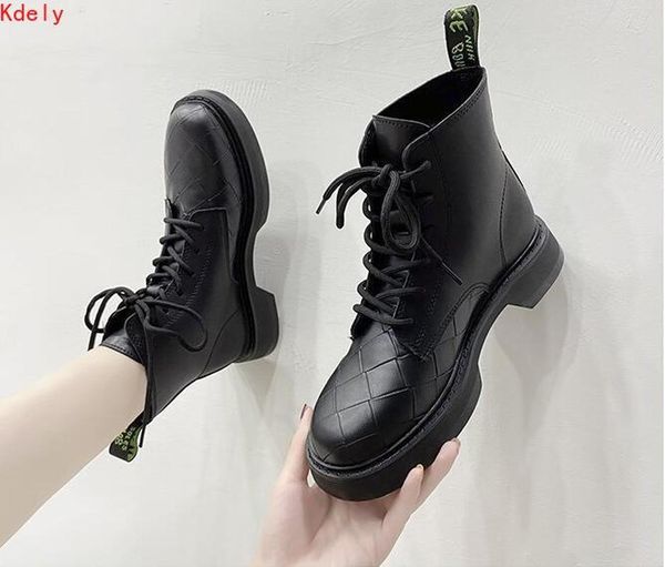 

2020 new autumn breathable motorcycle short boots leather black riding boots female british style fashionable size 35-40