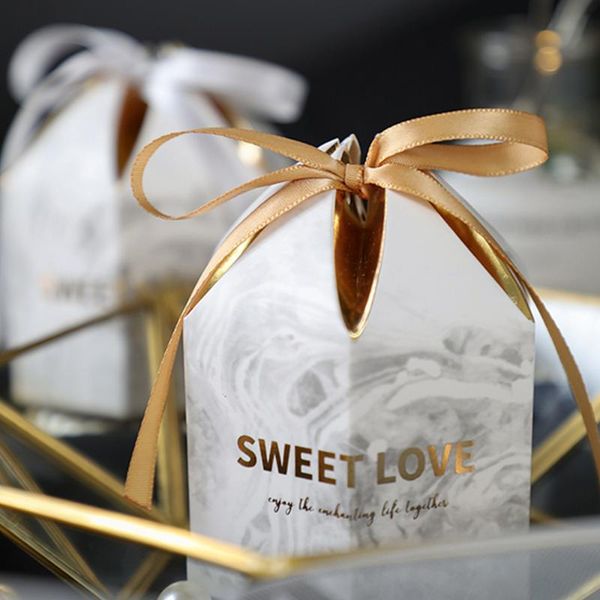 

50pcs creative marble gift candy box wedding favors chocolate box for wedding party supplies with ribbon