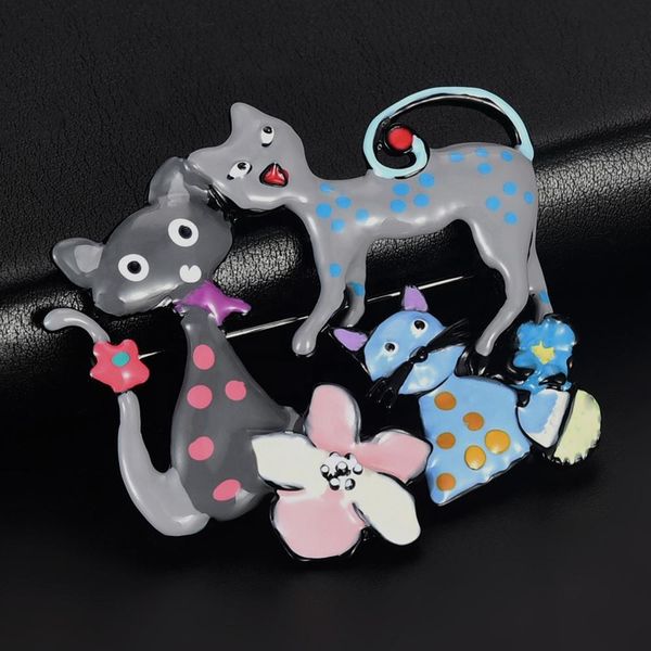 

brooch of pink enamel cat family brooches pins for women children cute animal flower alloy metal jewelry accessories brooch, Gray