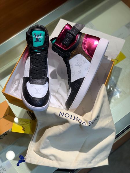 

2020 latest fashion brand-name casual shoes rivoli high-sneakers brand-name design fashion, comfortable and beautiful high-sneakers