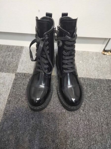 

2020 new female boot gear thick-soled ankle boot sponge leather motorcycle boot, Black