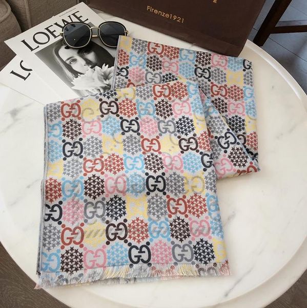 

in autumn/winter 2020, cashmere jacquard and haute couture blended shawls will be the new fashion scarves, Blue;gray