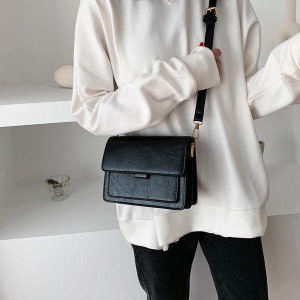 

retro broadband shoulder bag wild ins messenger bag female new autumn and winter port wind small square