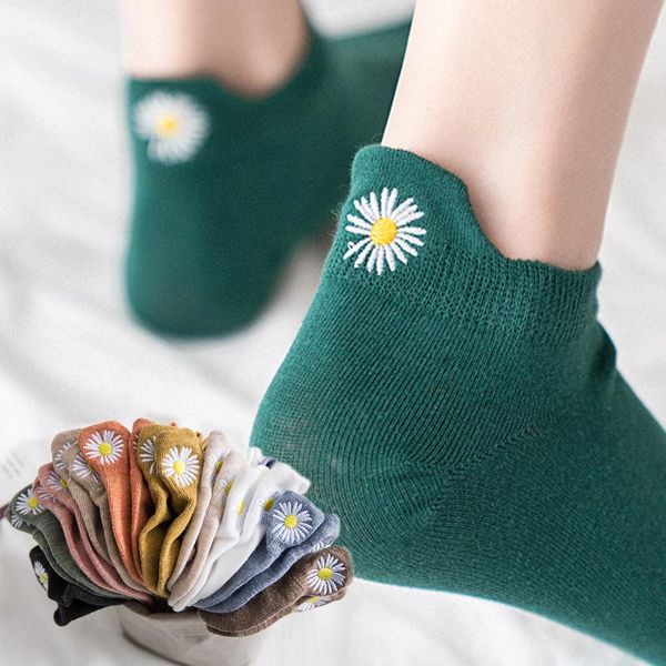 

kawaii embroidery daisy women socks cotton multicolor chrysanthemum retro color ankle socks women 1 pair dropship, Black;white