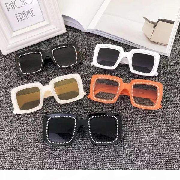 

2019 luxury flat sunglasses women brand designer diamond decoration vintage rhinestone square sun glasses men female fml, White;black