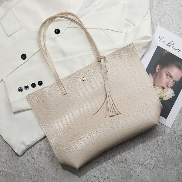 

ladies bag 2020 leisure handbag spring/summer new ladies bag crocodile print large capacity one shoulder