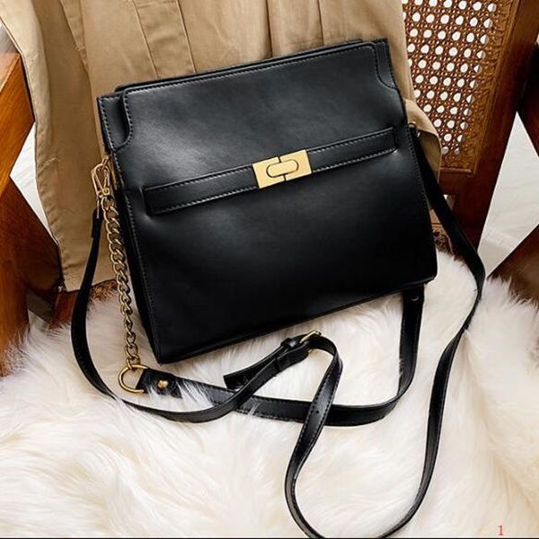 

2020 Designer Women Handbag Luxury Lady High Quality Large Capacity Retro Chain Crossbody Bags Fashion Two Shoulder Strap Cow4 PH-RG2021903