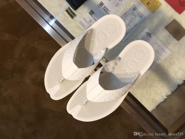 

2020 latest white leather casual slippers men's casual shoes fashion trend comfortable shoe size 38-45 type 39745400603a