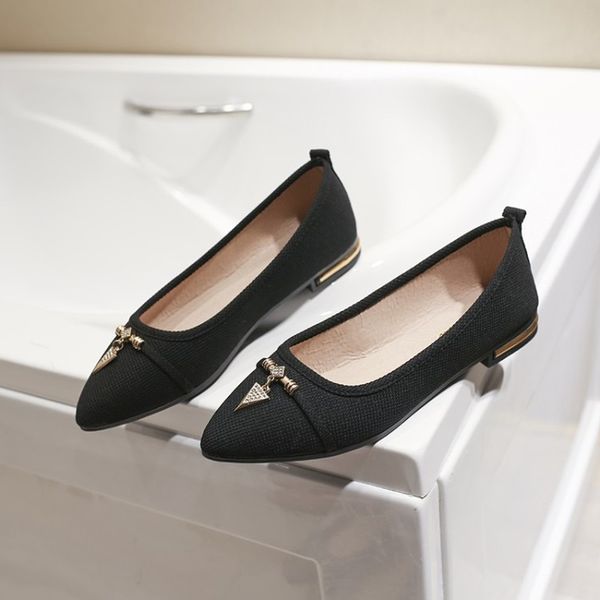 

2020 new soft flat single shoes female metal decoration version of the wild pointed shallow mouth comfortable peas shoes h14-67, Black