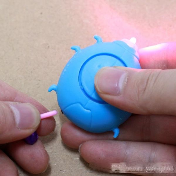 

manufacturers beetle self-defense wolf device women s self-defense alarm with flashing lights wolf alarm