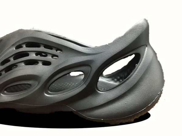 

new arrival breathable clogs fashion croc beach foam runner plus size 35-46 cool summer sandals men's hole shoes slip on, Black