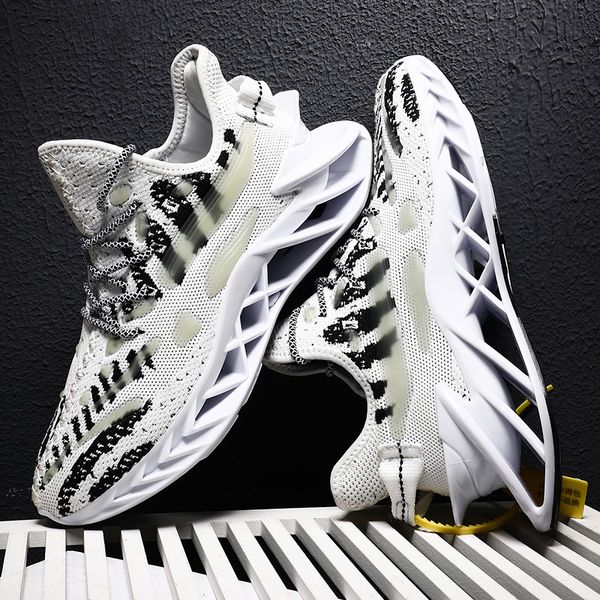 

2020 new blade running shoes men fitness running sneakers male comfortable soft cushioning athletic training footwear plus size