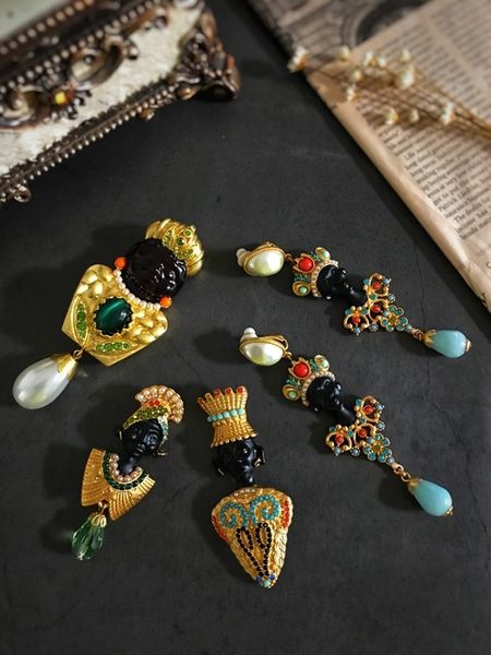 

high end jewelry lady brooch, western antique vintage egyptian pearl color ear clip, Gray