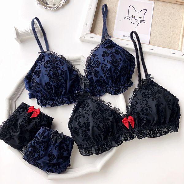 

wriufred luxury flocking retro lingerie sets lace underwear wire personality bra set triangle cup bra&brief sets new, Red;black