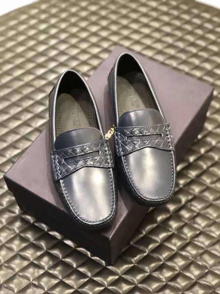 

2020 latest black leather casual slippers men casual shoes fashion trend comfortable shoe size 38-45 type 39745400608