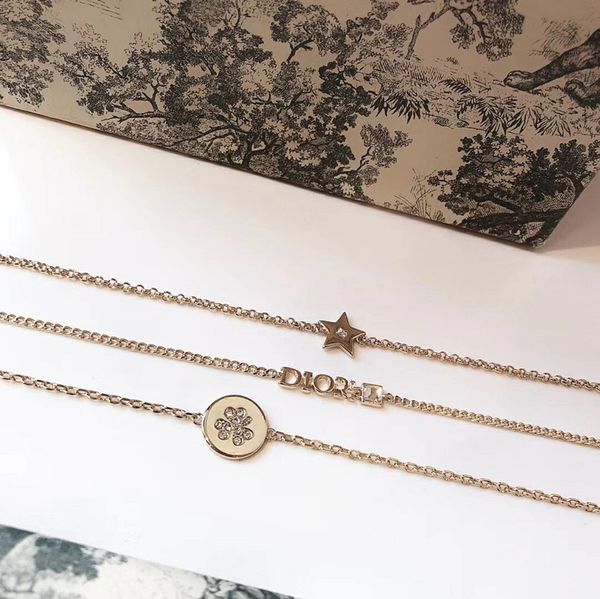 

сплетенный braceletd письмо clover звезда трехслойный браслет женская мода все соответствует высокой версии, Golden;silver