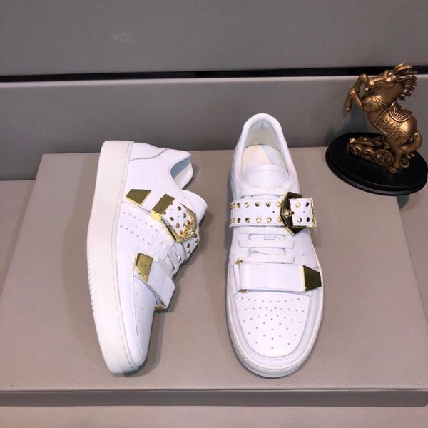 

2021u limited fashion trend wild men 's casual comfort shoes england low shoes ,brand sports shoes ,original box packaging 38 -44, Black