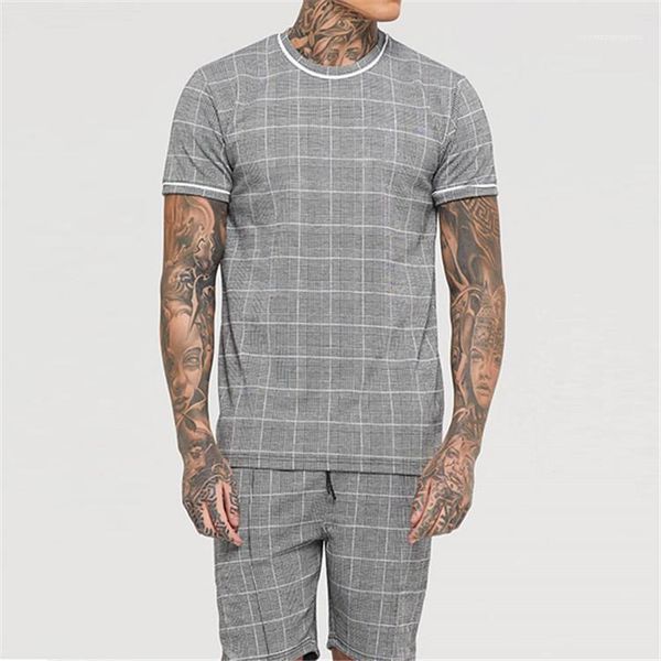 

sleeve with knee length short sets men fashion clothes men plaid 2pcs summer tracksuits man high street o-neck short, Gray