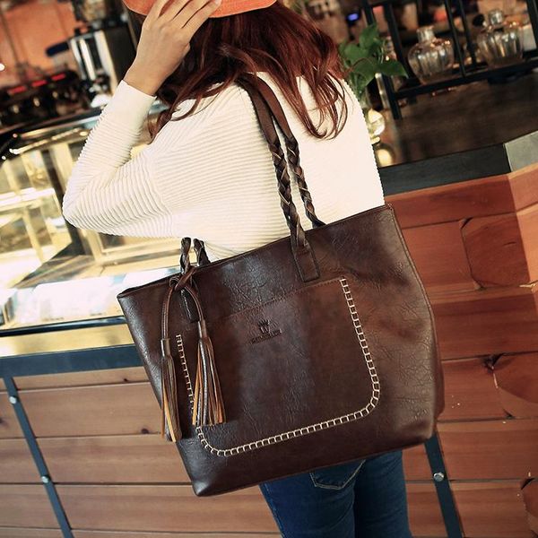 

Designer- 2020 Large Capacity Women Bags Shoulder Tote Bags bolsos New Women Messenger Bags With Tassel Famous Designers Leather Handbags