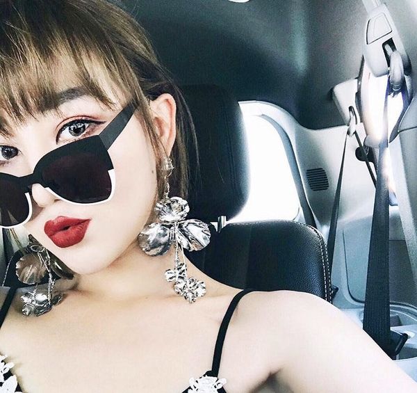 

achice with the department of metal pieces of flowers earrings exaggerated earrings fashionable temperament big earrings01, Golden;silver