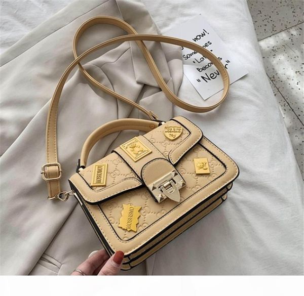 

new 2020 textured badge bag popular shoulder bag small bags across body fashion ph-cfy2006015