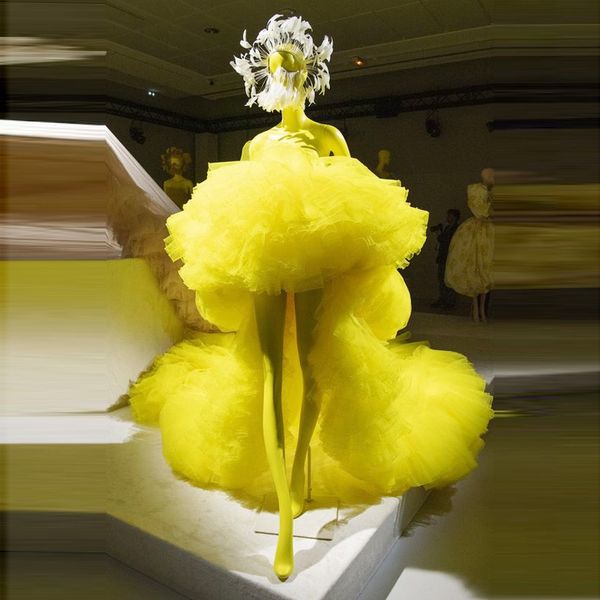 Abiti da ballo giallo brillante alto basso Ruffles Tutu Puffy Tiered Long Tulle Abiti da sera Abito da cerimonia formale abiti da cocktail Celebrity Wear