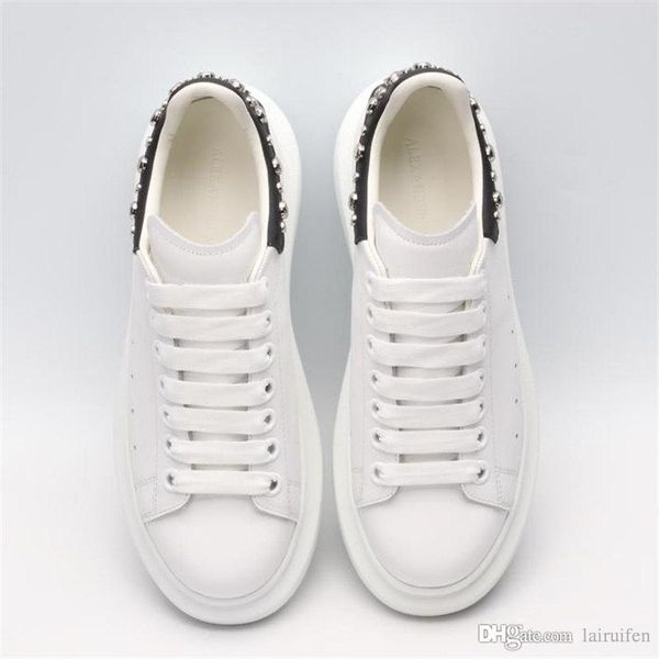 

2020 latest handmade casual shoes couple casual shoes fashion trend comfortable shoe size 35-45 type 39745400672ab